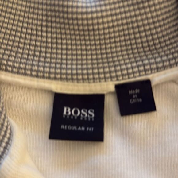 Hugo Boss Mens’ Long Sleeve Cotton Sweater. White with Gray Detail. Size Large. - Picture 6 of 7